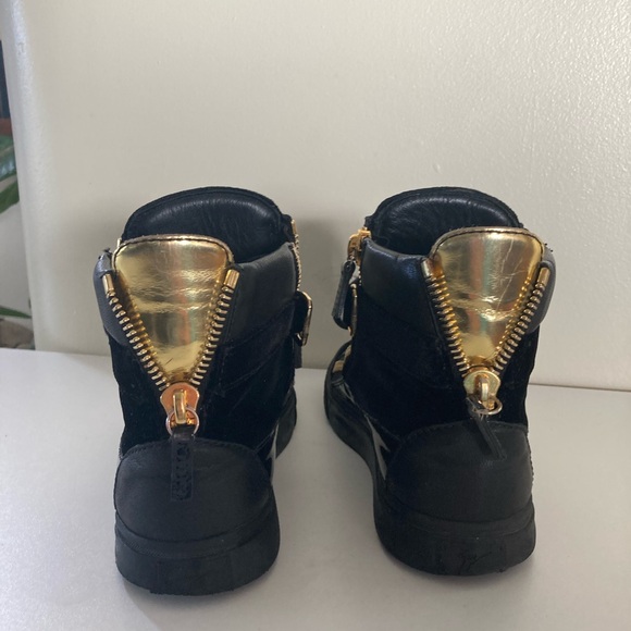 Gillespie Zanotti, black sneakers size 6 1/2 perfect condition. - Picture 2 of 4